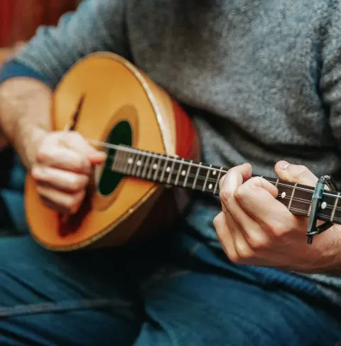SUNDAY NIGHT FOLK SESSIONS